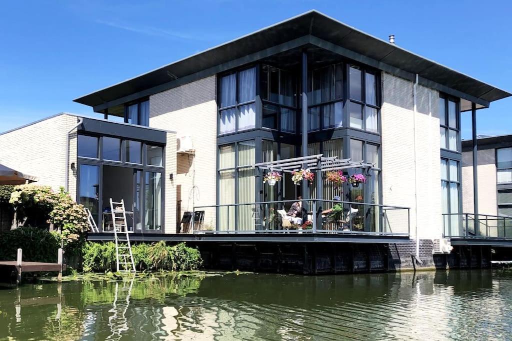 Prachtig Guesthouse Aan Het Water Almere Bagian luar foto